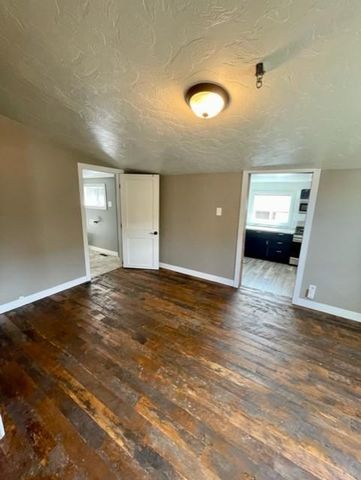 753 W King Street, Winona, MN 55987