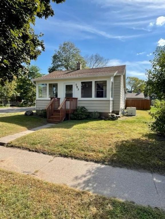 753 W King Street, Winona, MN 55987