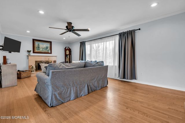 68 Leedsville Drive, Lincroft, NJ 07738