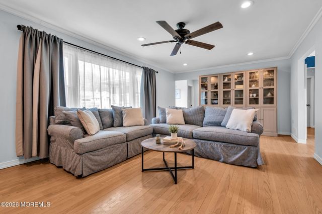 68 Leedsville Drive, Lincroft, NJ 07738