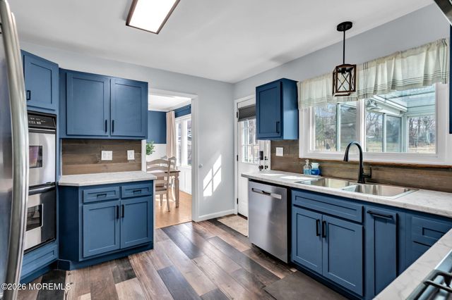 68 Leedsville Drive, Lincroft, NJ 07738