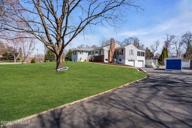 68 Leedsville Drive, Lincroft, NJ 07738