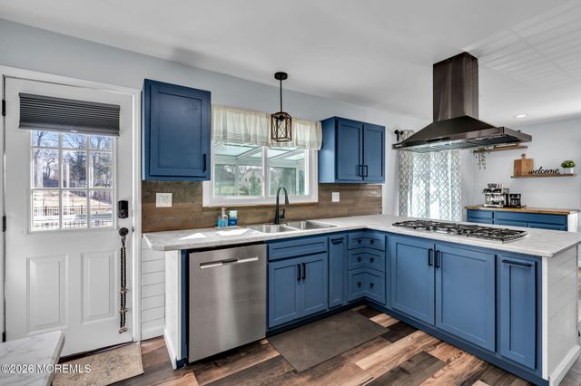68 Leedsville Drive, Lincroft, NJ 07738