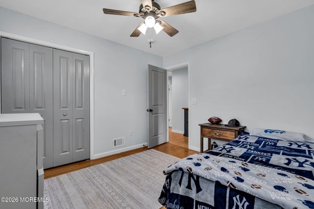 68 Leedsville Drive, Lincroft, NJ 07738