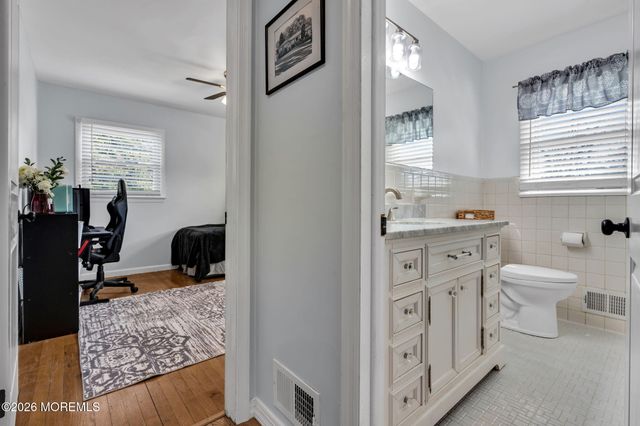 68 Leedsville Drive, Lincroft, NJ 07738