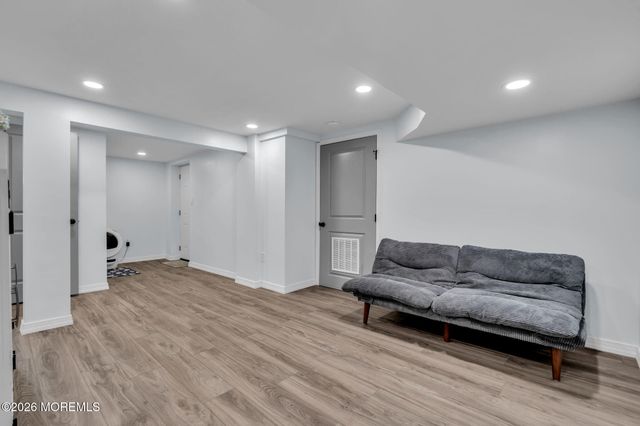 68 Leedsville Drive, Lincroft, NJ 07738