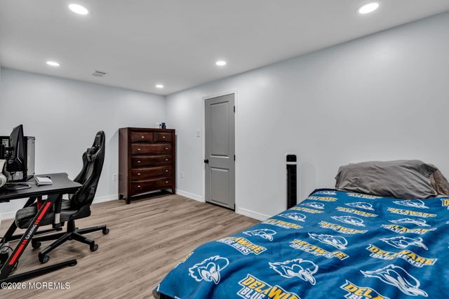68 Leedsville Drive, Lincroft, NJ 07738
