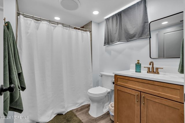 68 Leedsville Drive, Lincroft, NJ 07738