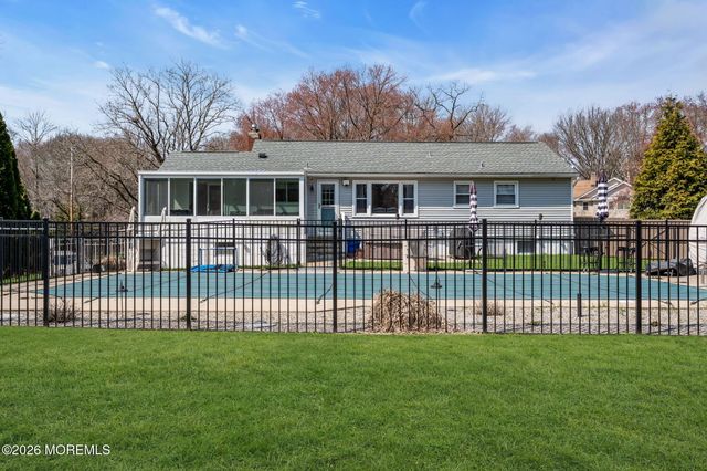 68 Leedsville Drive, Lincroft, NJ 07738