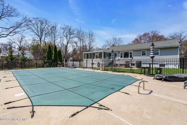 68 Leedsville Drive, Lincroft, NJ 07738