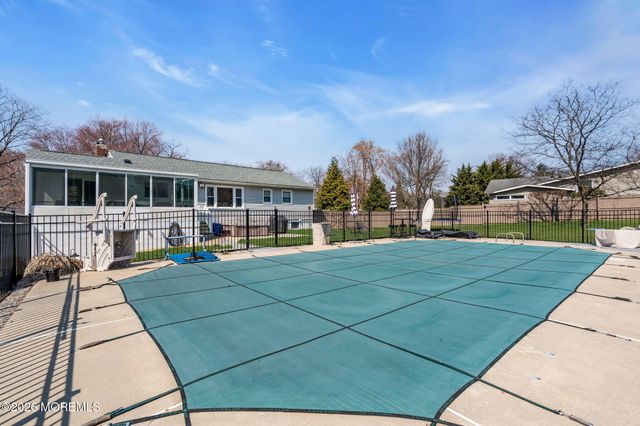 68 Leedsville Drive, Lincroft, NJ 07738