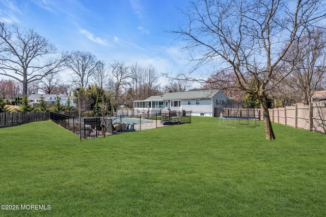 68 Leedsville Drive, Lincroft, NJ 07738