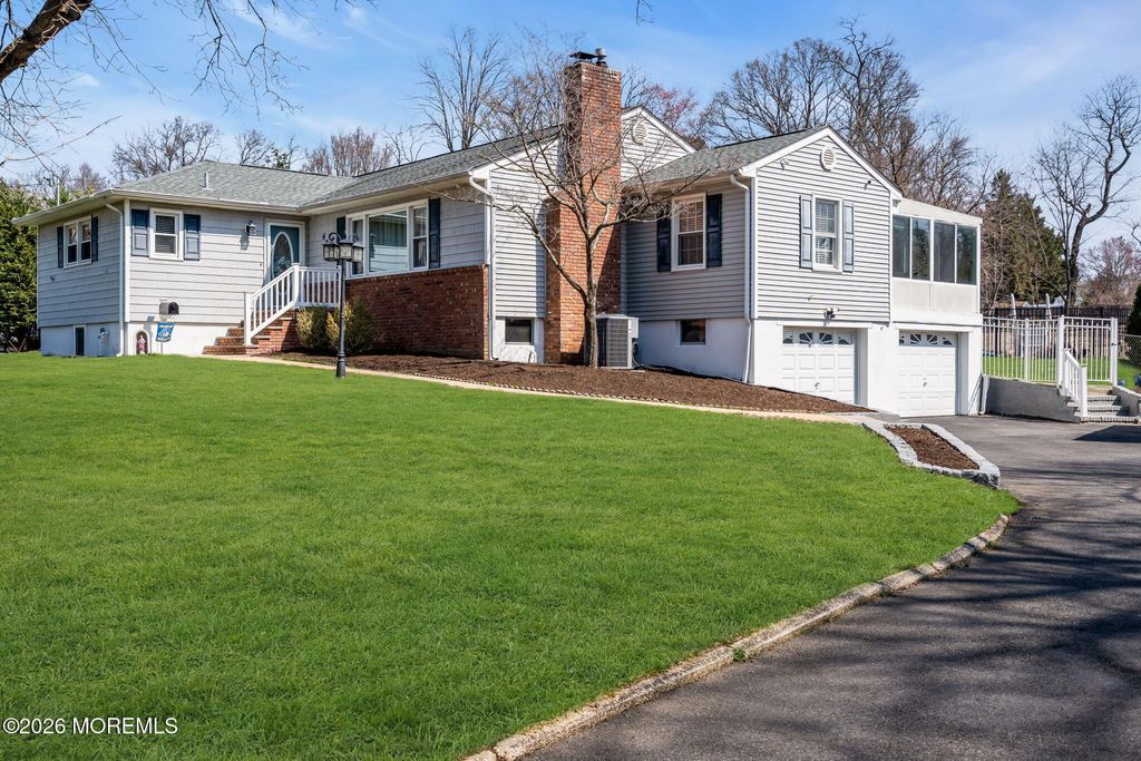 68 Leedsville Drive, Lincroft, NJ 07738