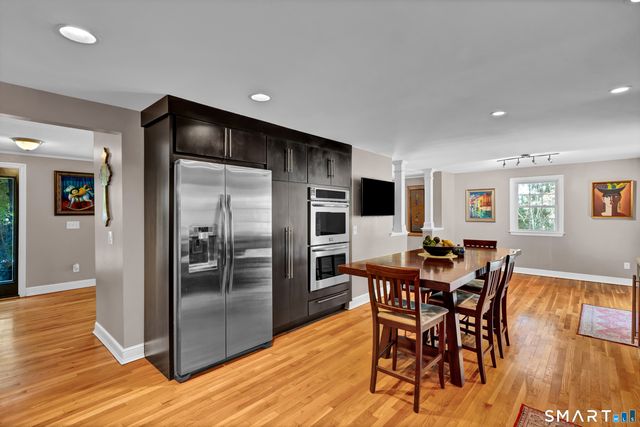 46 Henderson Drive, Avon, CT 06001
