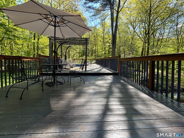 46 Henderson Drive, Avon, CT 06001