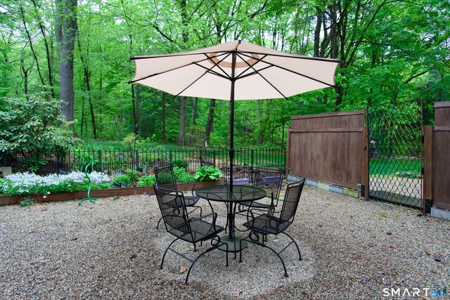 46 Henderson Drive, Avon, CT 06001