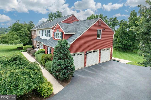 25 TWIN PINES RD, Downingtown, PA 19335
