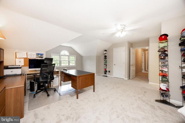 25 TWIN PINES RD, Downingtown, PA 19335