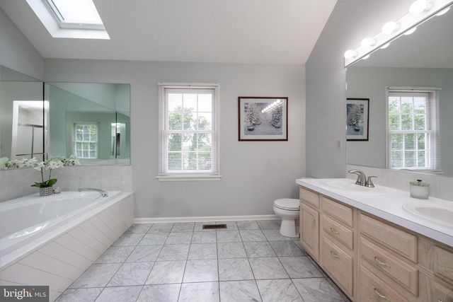 25 TWIN PINES RD, Downingtown, PA 19335