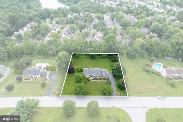 25 TWIN PINES RD, Downingtown, PA 19335