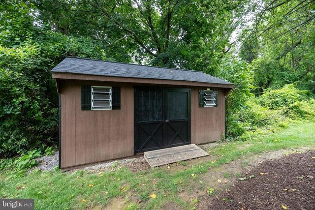 25 TWIN PINES RD, Downingtown, PA 19335