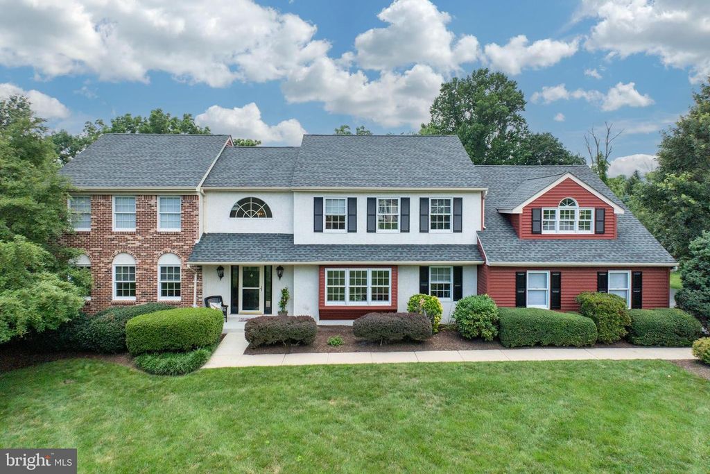 25 TWIN PINES RD, Downingtown, PA 19335