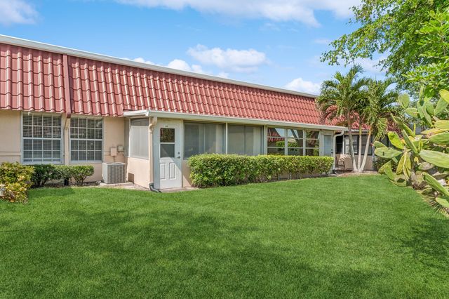 118 Amherst Lane, Lake Worth, FL 33467