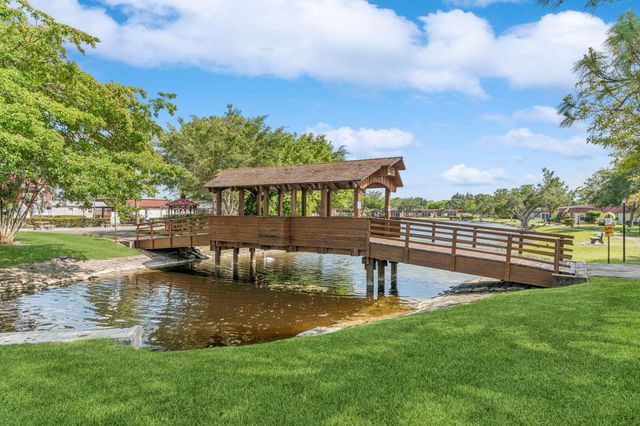 118 Amherst Lane, Lake Worth, FL 33467
