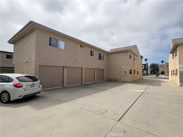16672 Dolores Lane, Huntington Beach, CA 92649