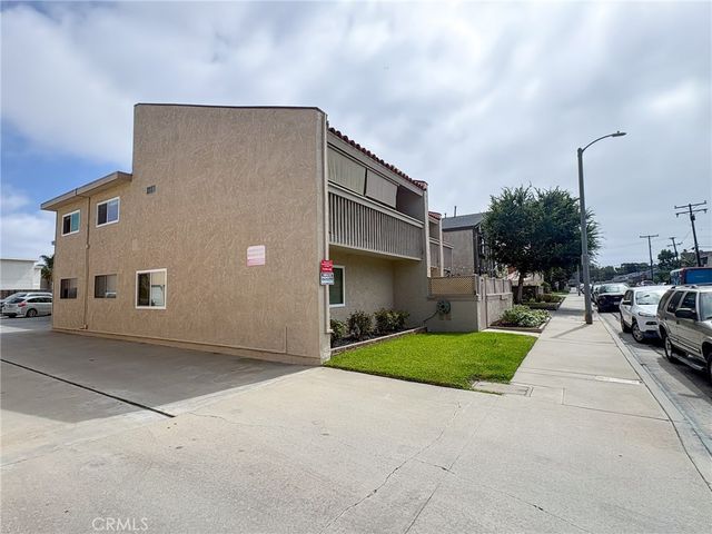 16672 Dolores Lane, Huntington Beach, CA 92649