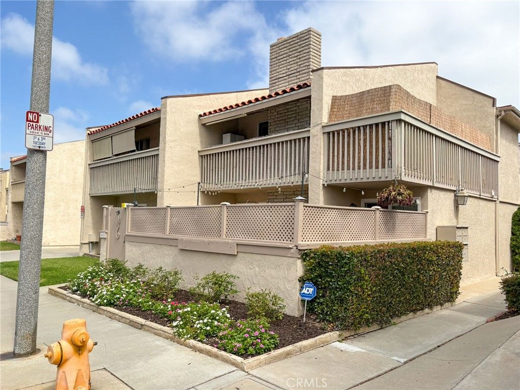 16672 Dolores Lane, Huntington Beach, CA 92649