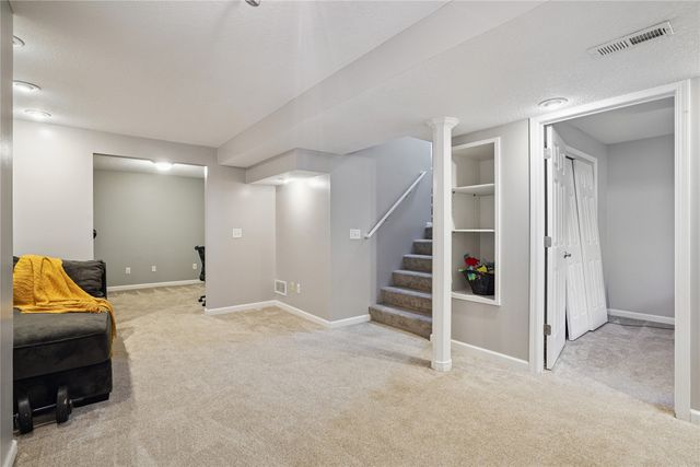 1885 SE Florence Drive, Waukee, IA 50263