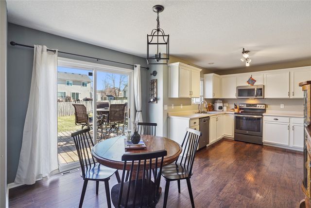 1885 SE Florence Drive, Waukee, IA 50263