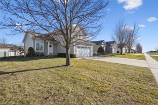1885 SE Florence Drive, Waukee, IA 50263