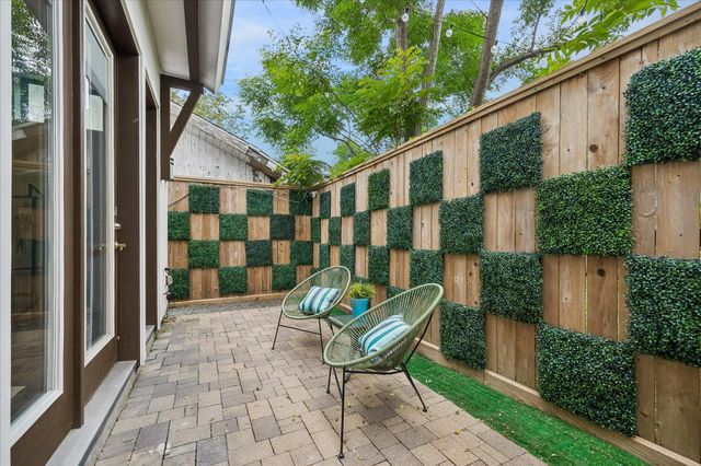 1208 Welch Street, Houston, TX 77006