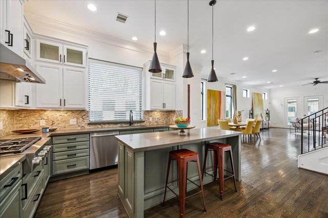 1208 Welch Street, Houston, TX 77006