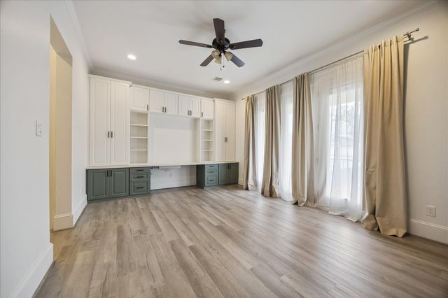 1208 Welch Street, Houston, TX 77006