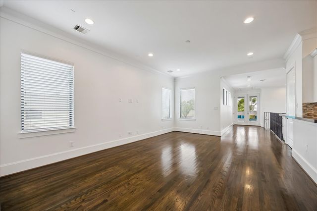 1208 Welch Street, Houston, TX 77006