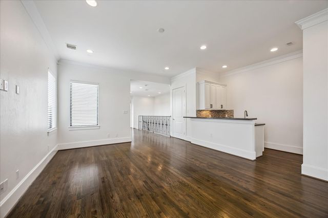 1208 Welch Street, Houston, TX 77006