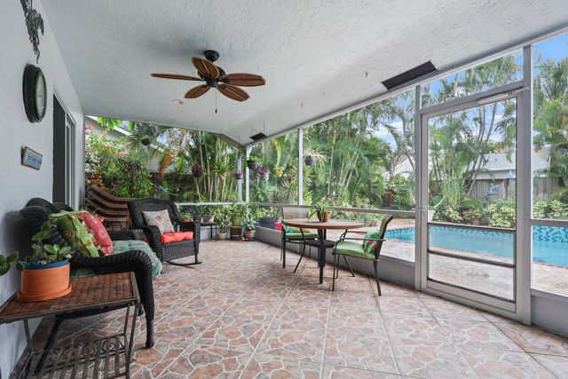 396 REDWOOD Lane, Boca Raton, FL 33487
