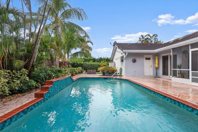 396 REDWOOD Lane, Boca Raton, FL 33487