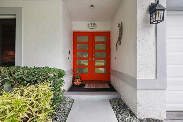 396 REDWOOD Lane, Boca Raton, FL 33487