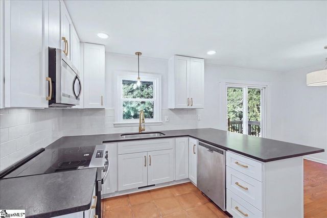 218 Elaine Avenue, Taylors, SC 29687