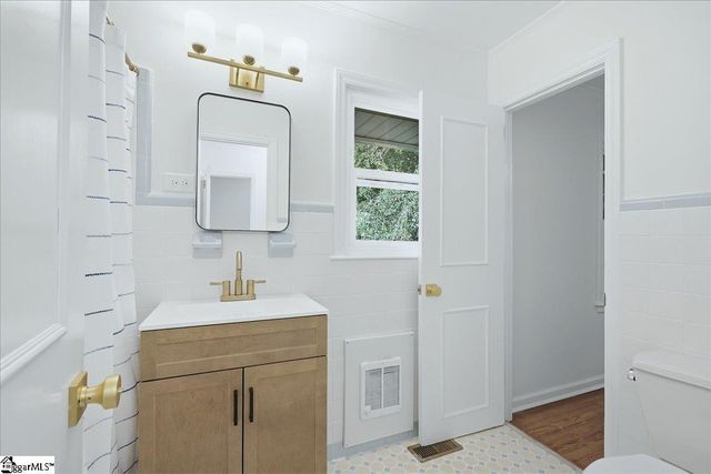 218 Elaine Avenue, Taylors, SC 29687