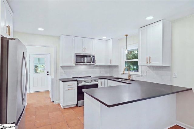 218 Elaine Avenue, Taylors, SC 29687