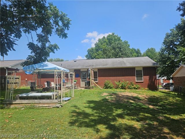2207 Quarry Drive, Van Buren, AR 72956