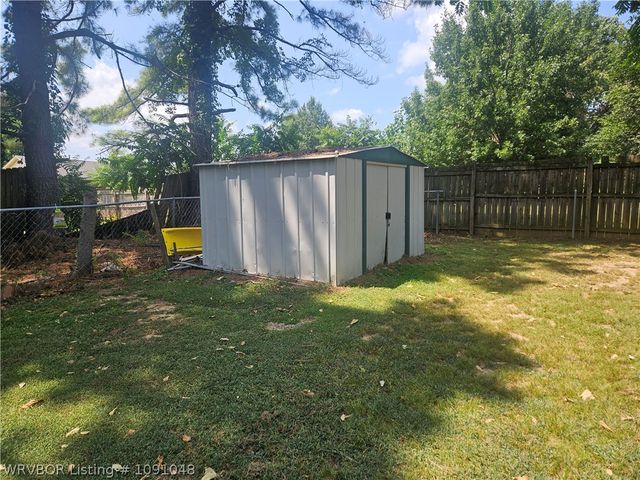 2207 Quarry Drive, Van Buren, AR 72956