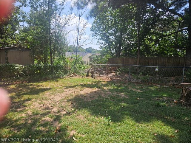 2207 Quarry Drive, Van Buren, AR 72956