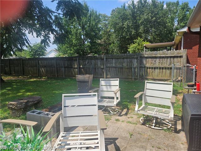 2207 Quarry Drive, Van Buren, AR 72956