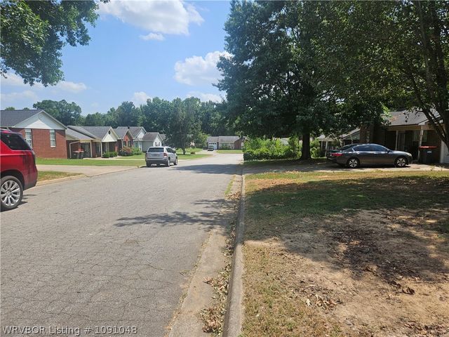 2207 Quarry Drive, Van Buren, AR 72956